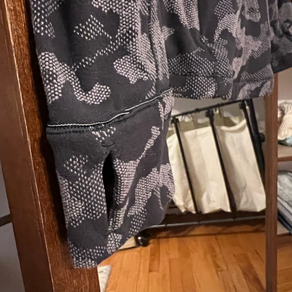 Lulu Lemon Camo Half Zip - Picture 3 of 5